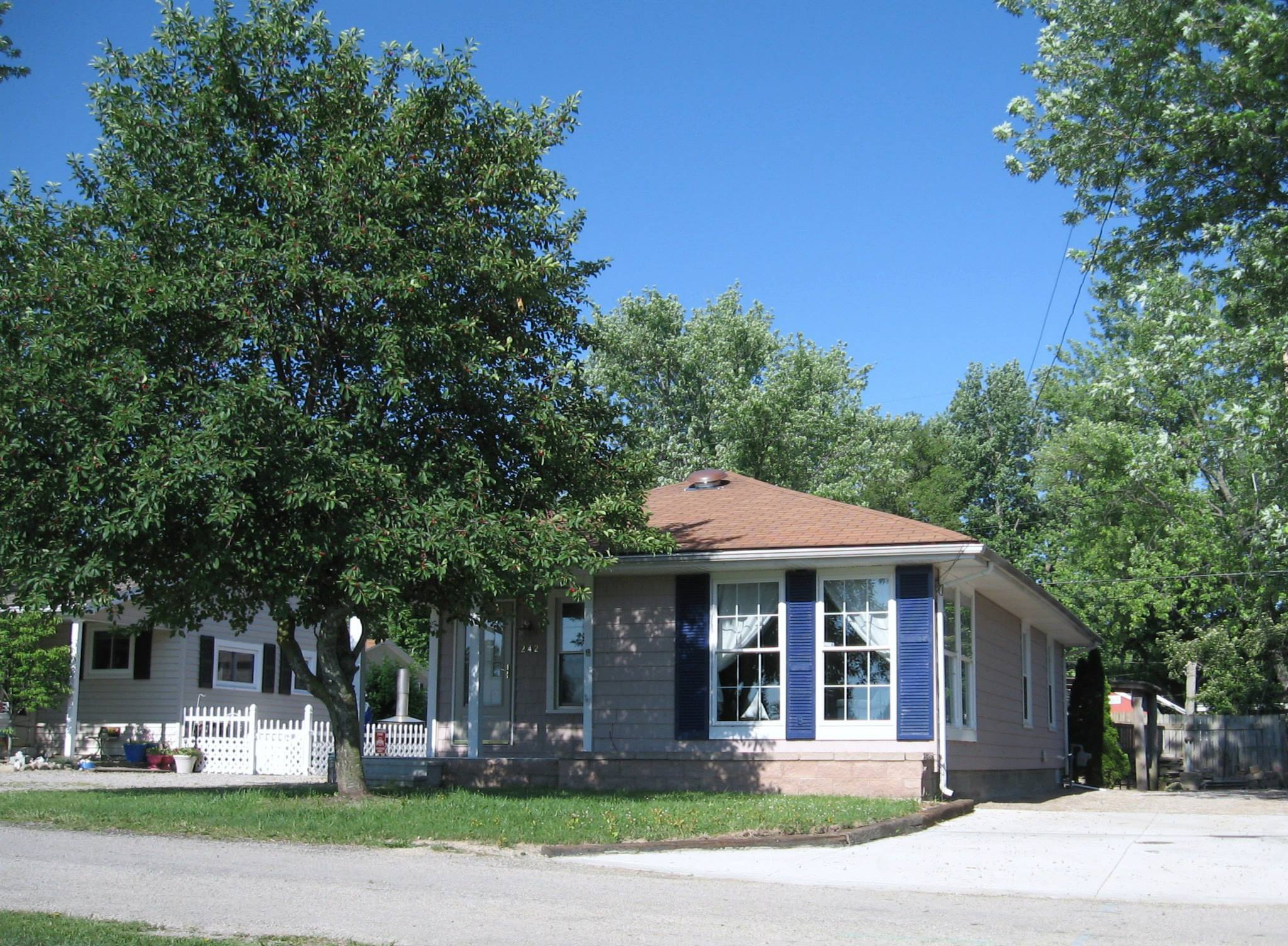 Lake Erie Lodging, Cabin, Cottage